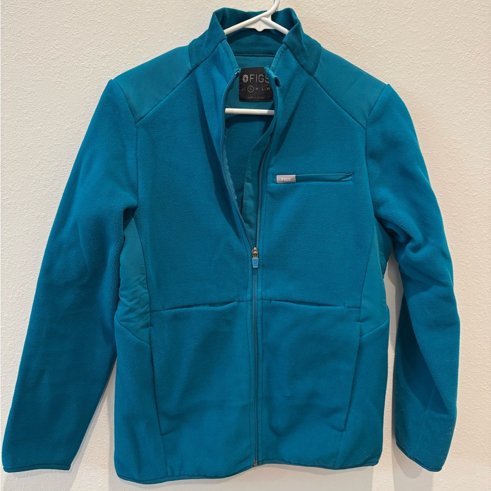 Figs On Shift Fleece Jacket in Pacific Blue S